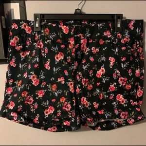 Floral shorts with belt